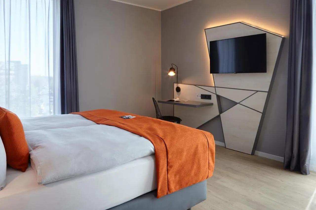 Holiday Inn - The Niu, Hub Dusseldorf Messe By Ihg فندق